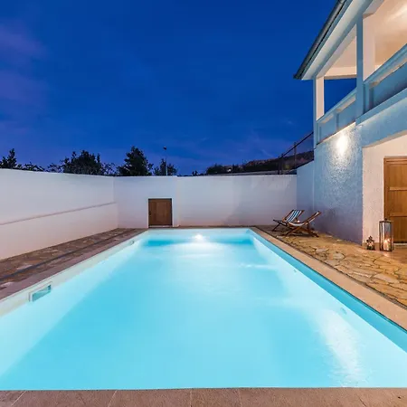 House With A Swimming Pool Rovanjska, Paklenica - 25377 Semesterbostad