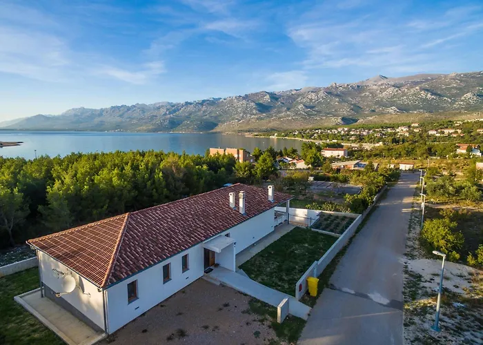 House With A Swimming Pool Rovanjska, Paklenica - 25377 Semesterbostad *