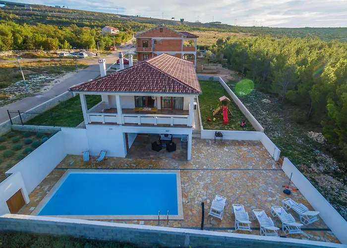 House With A Swimming Pool Rovanjska, Paklenica - 25377 Semesterbostad *