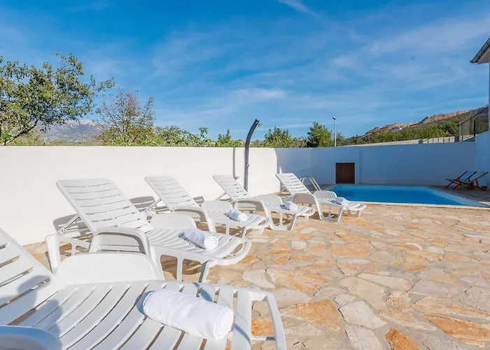 Semesterbostad House With A Swimming Pool Rovanjska, Paklenica - 25377