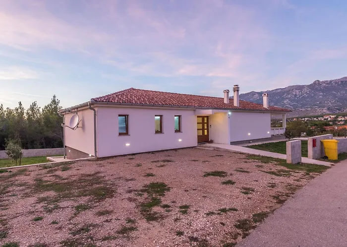 House With A Swimming Pool Rovanjska, Paklenica - 25377 Semesterbostad